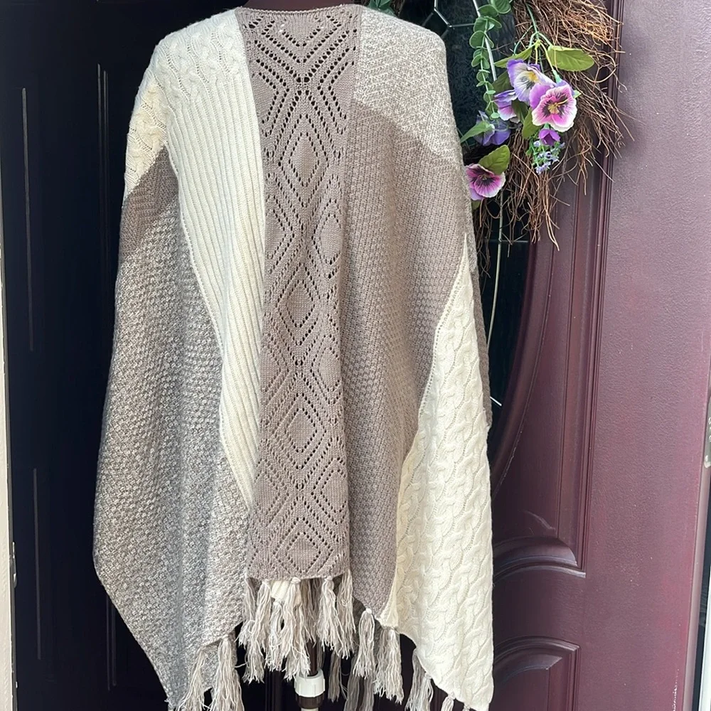 EUC Knox Rose open front cardigan with multiple knit panes of different pattern - Picture 6 of 10